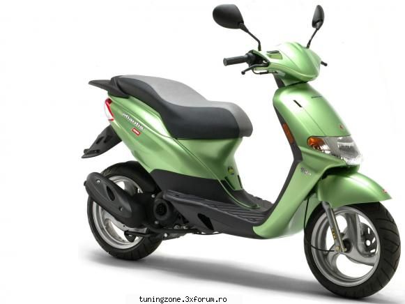 Derbi Atlantis Two Chic - Atlantis Two Chic An fabricatie:2005 Categorie - Fisa tehnica/Pret scutere